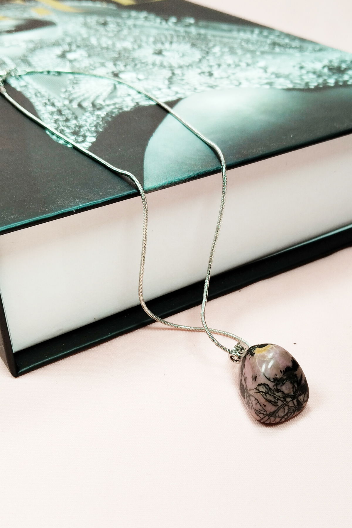 Rhodonite Natural Stone Handmade Pendant with Chain: 2 cm Chain: 20 cm Boxed