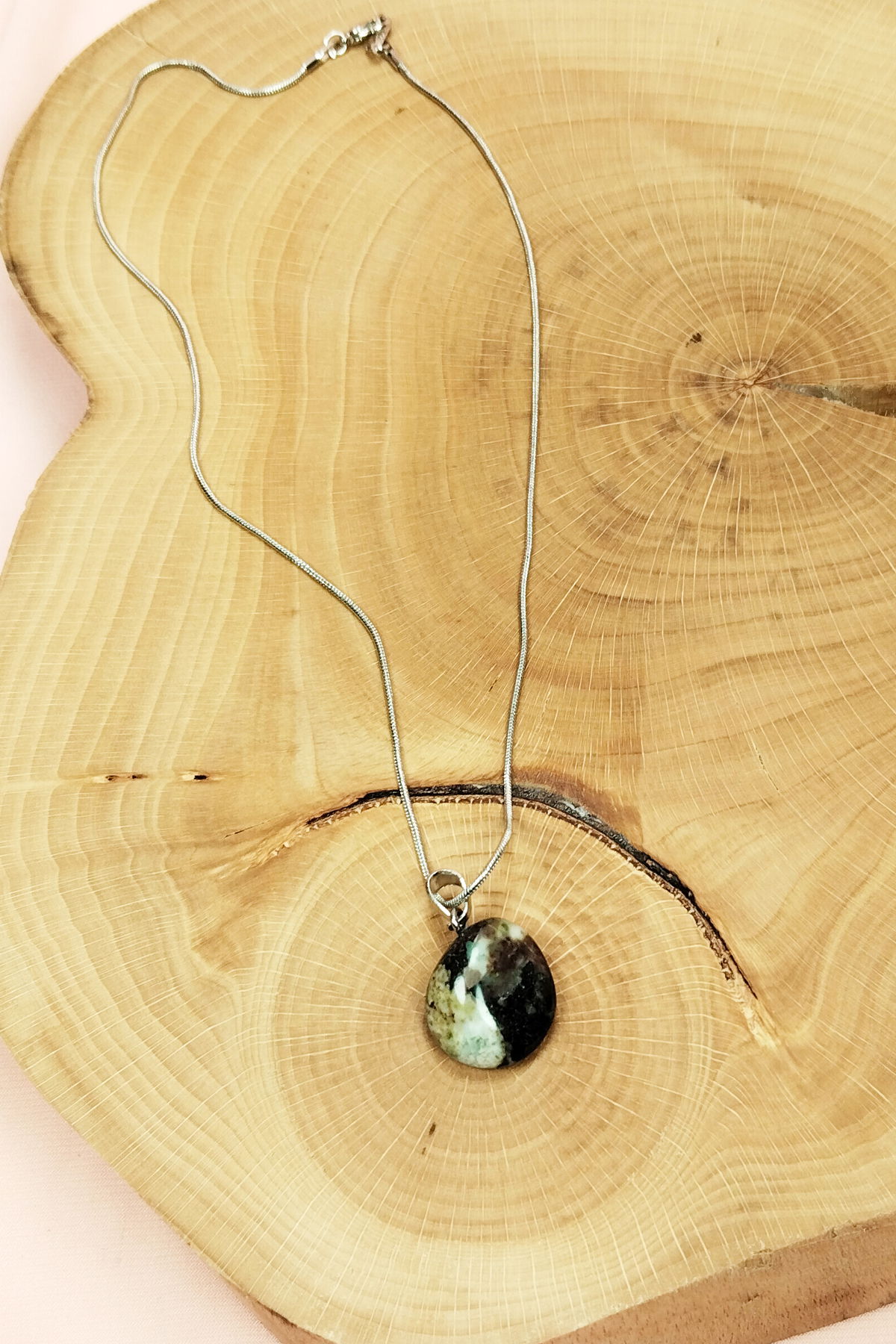 Tourmaline Natural Stone Handmade Pendant with Chain: 2 cm Chain: 20 cm Boxed