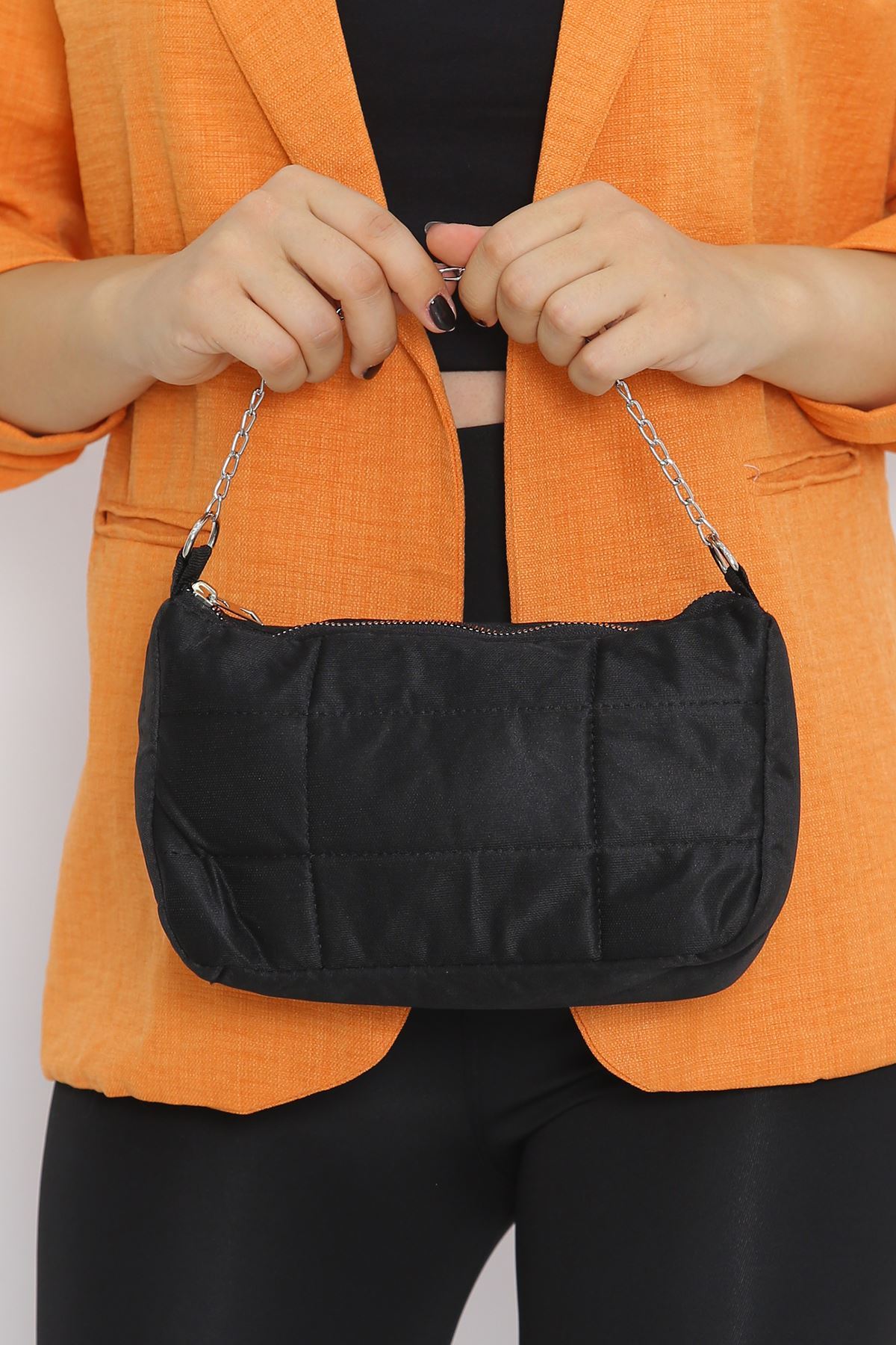 Stitching Detail Chain Bag Black