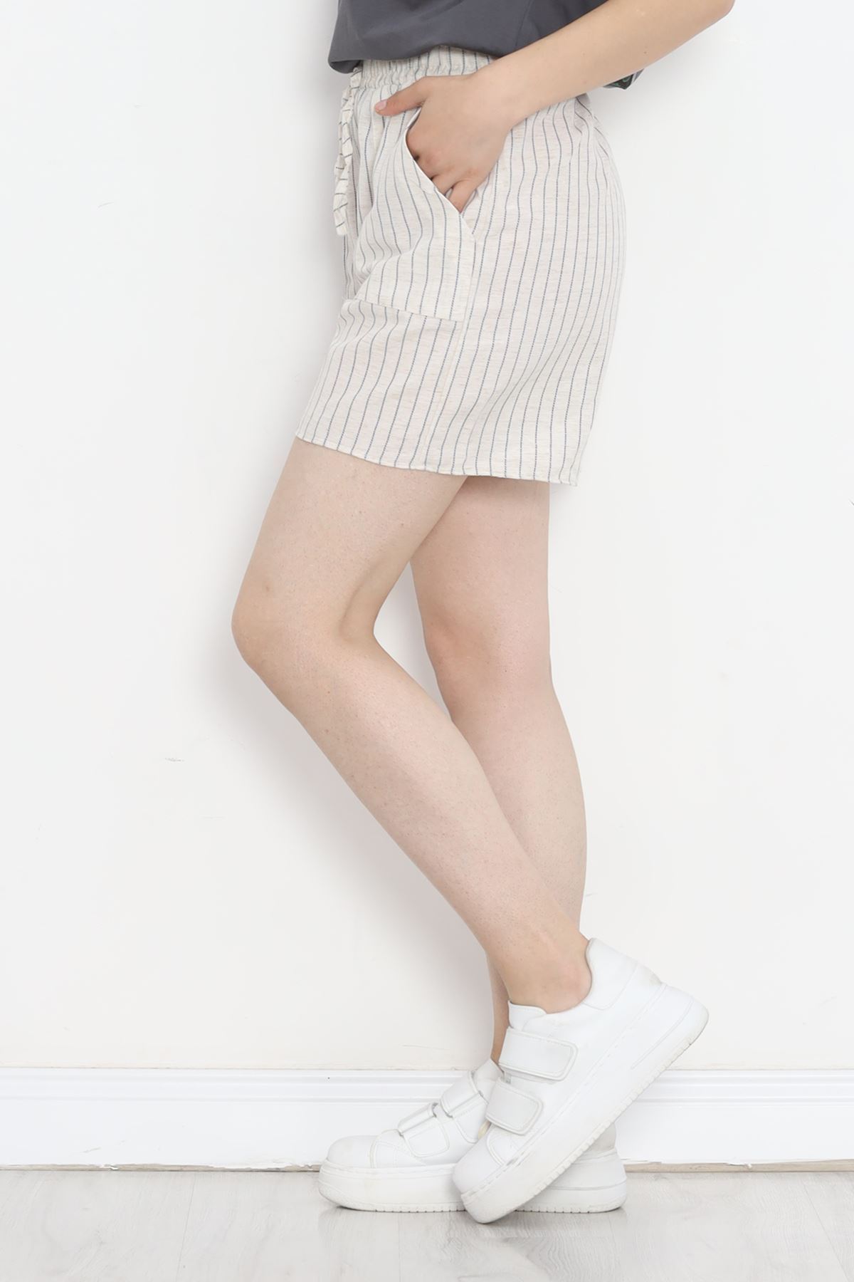 Linen Shorts Beige