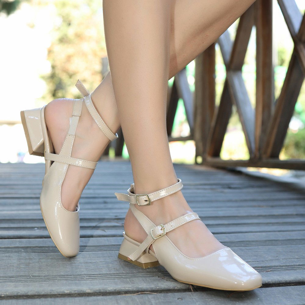 Beige Patent Leather Heeled Shoes