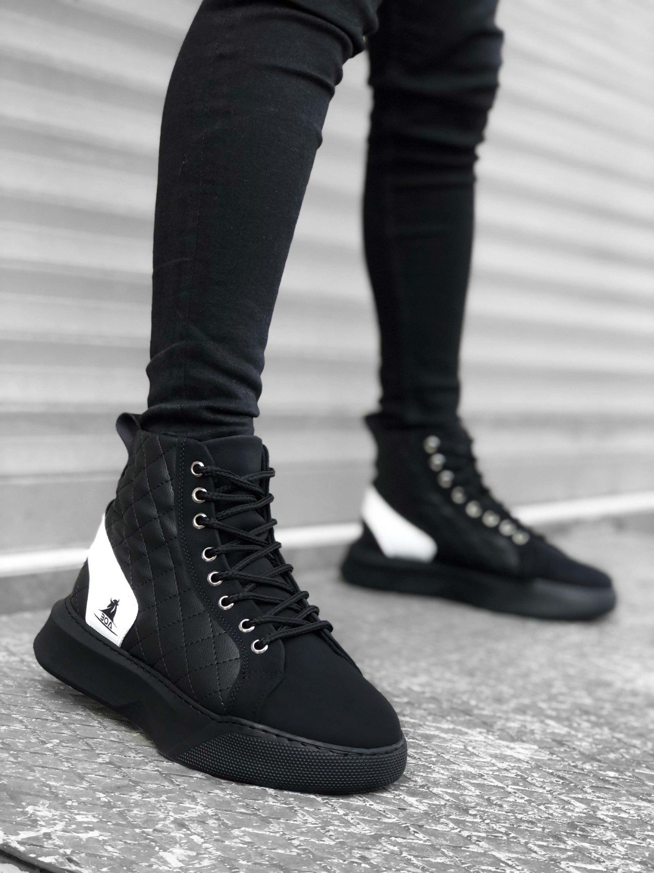 Lace-up Men's High Sole Black and White Sport Boots