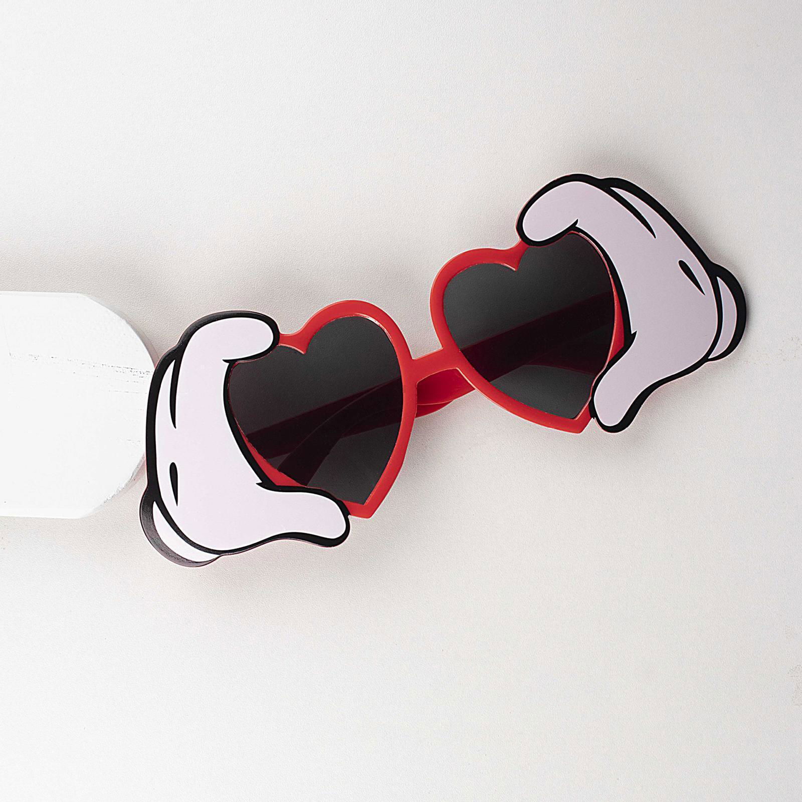 Red Color Heart Shaped Hand Figured Party Glasses 21x8 cm