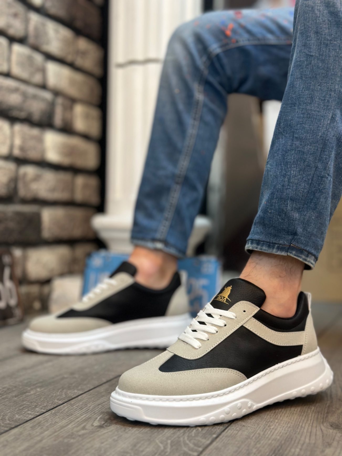 Thick High Sole Gray Black Lace-Up Sneakers For Men