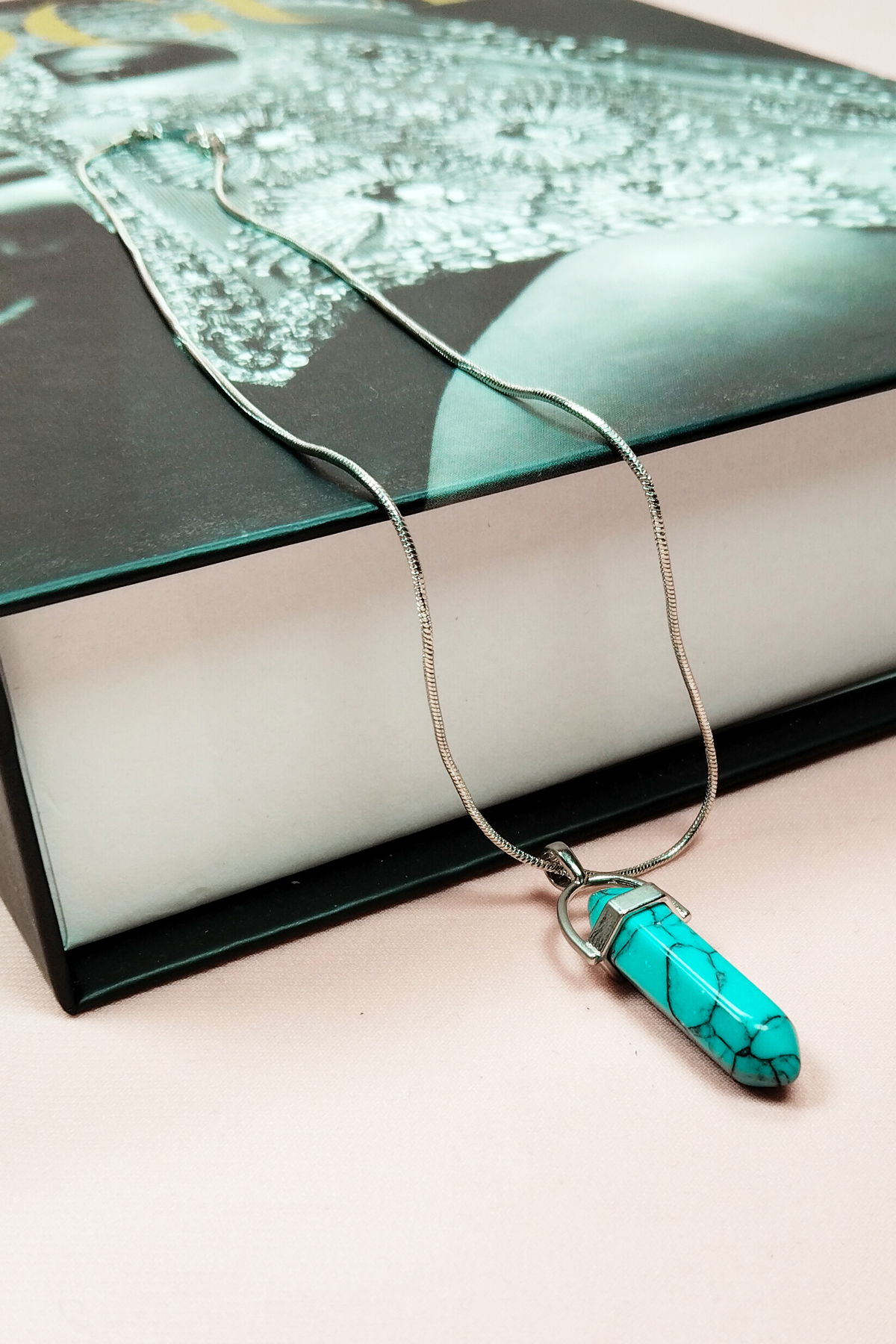 Turquoise Natural Stone Chain Handmade Necklace Pendant: 3 cm Chain: 20 cm Boxed