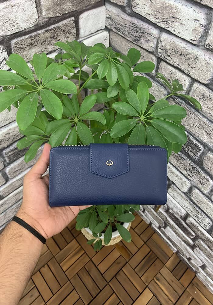 Matte Navy Blue Hand Portfolio with Zipper and Leather Pat