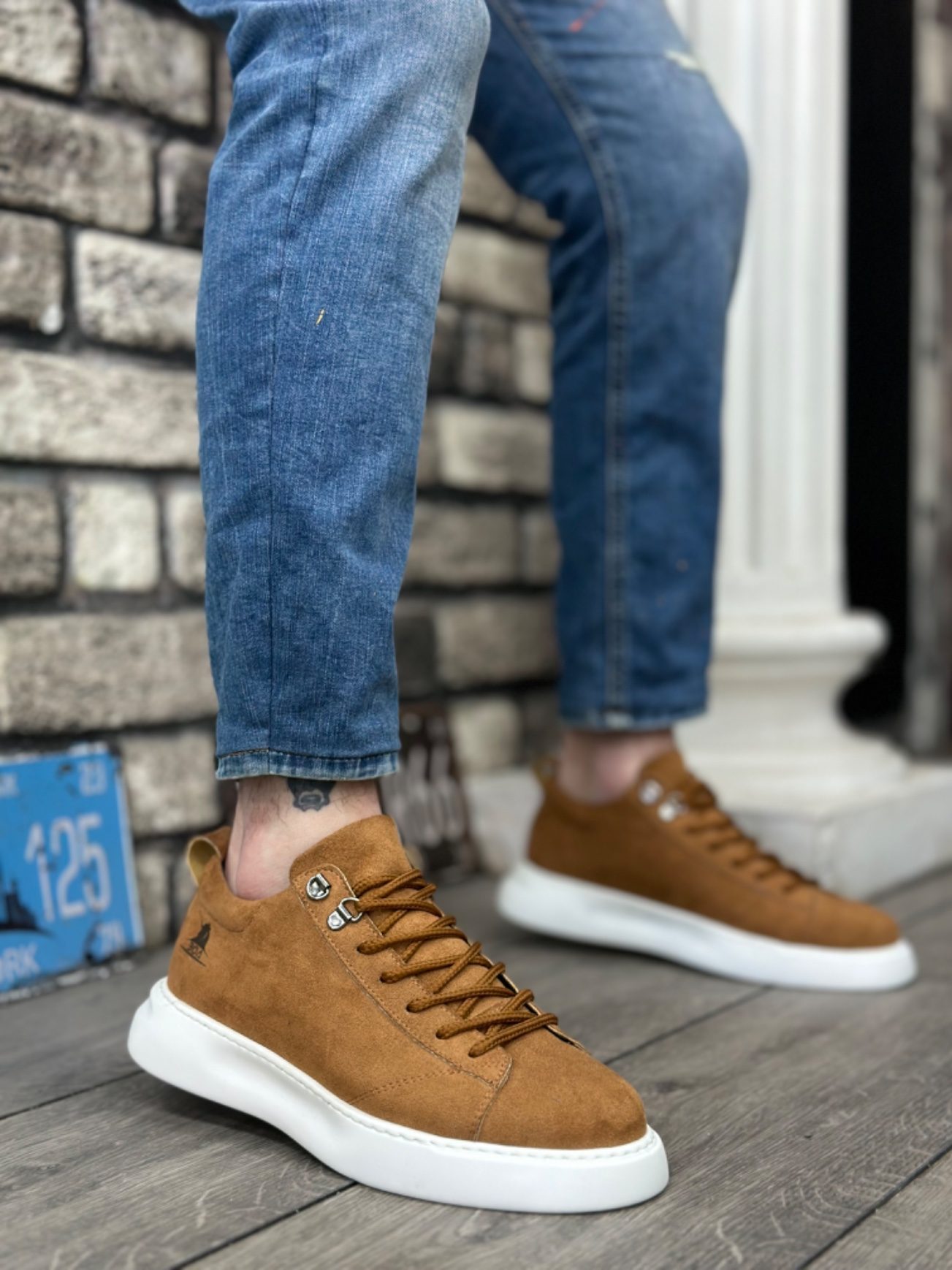 Lace-up Men's High-top Taba Suede White Sole Sneakers