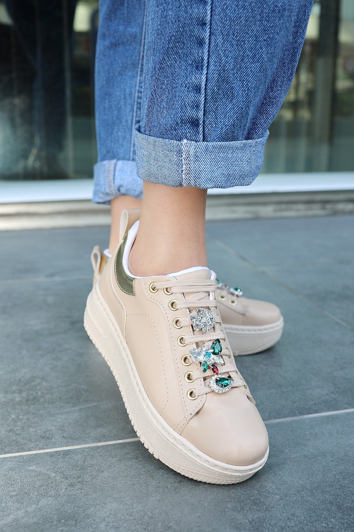 Nude Skin Stone Lace-up Sneakers