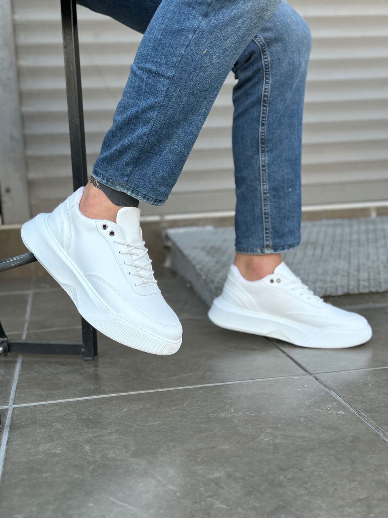 Casual Lace-Up Men's High Sole White Sneakers