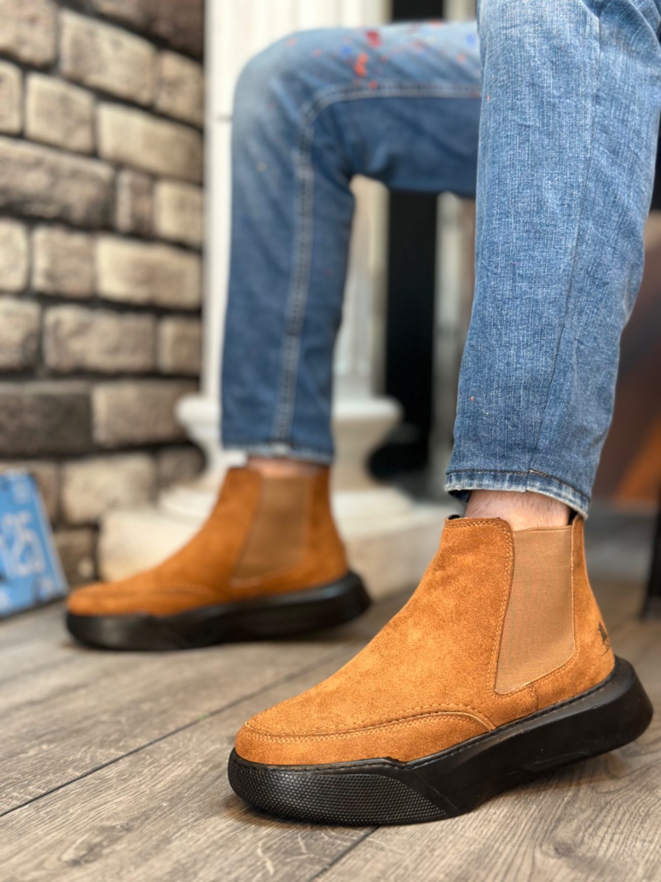 Unlaced Men's Tan Suede Black High Sole Sport Boots