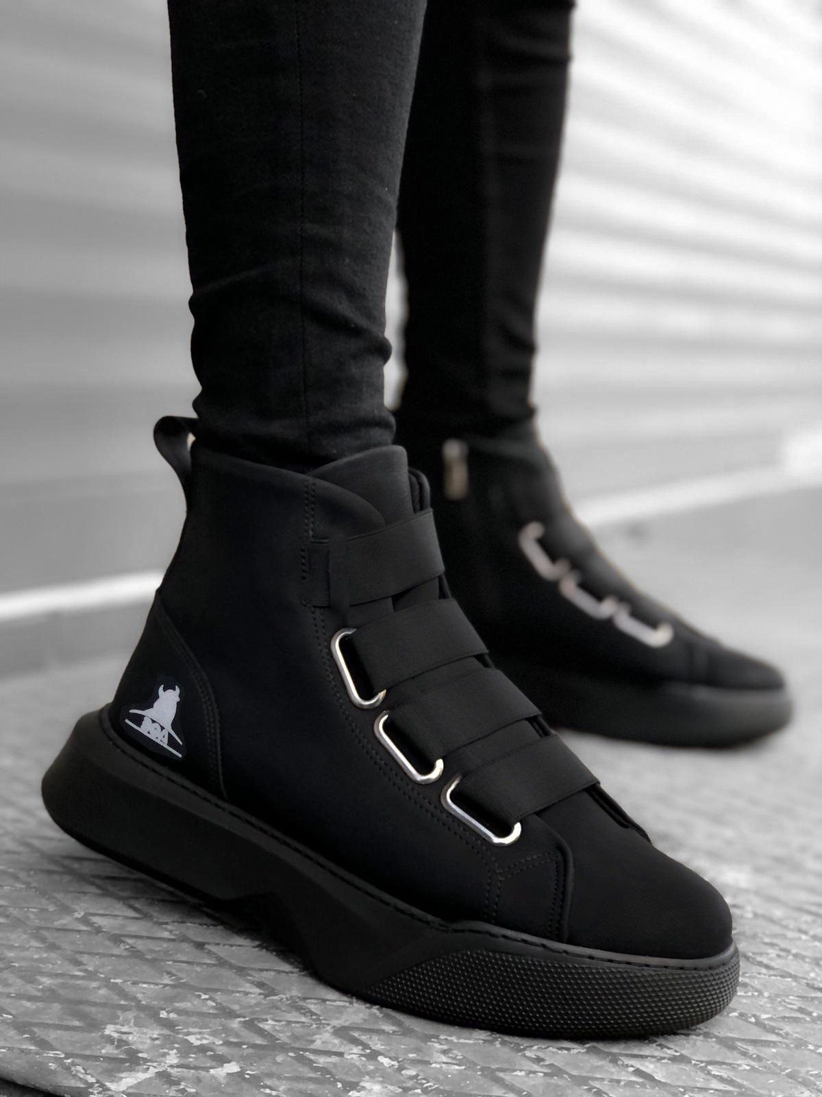 Men's High-Top Black High-Top Black Soled Sport Boots with Straps