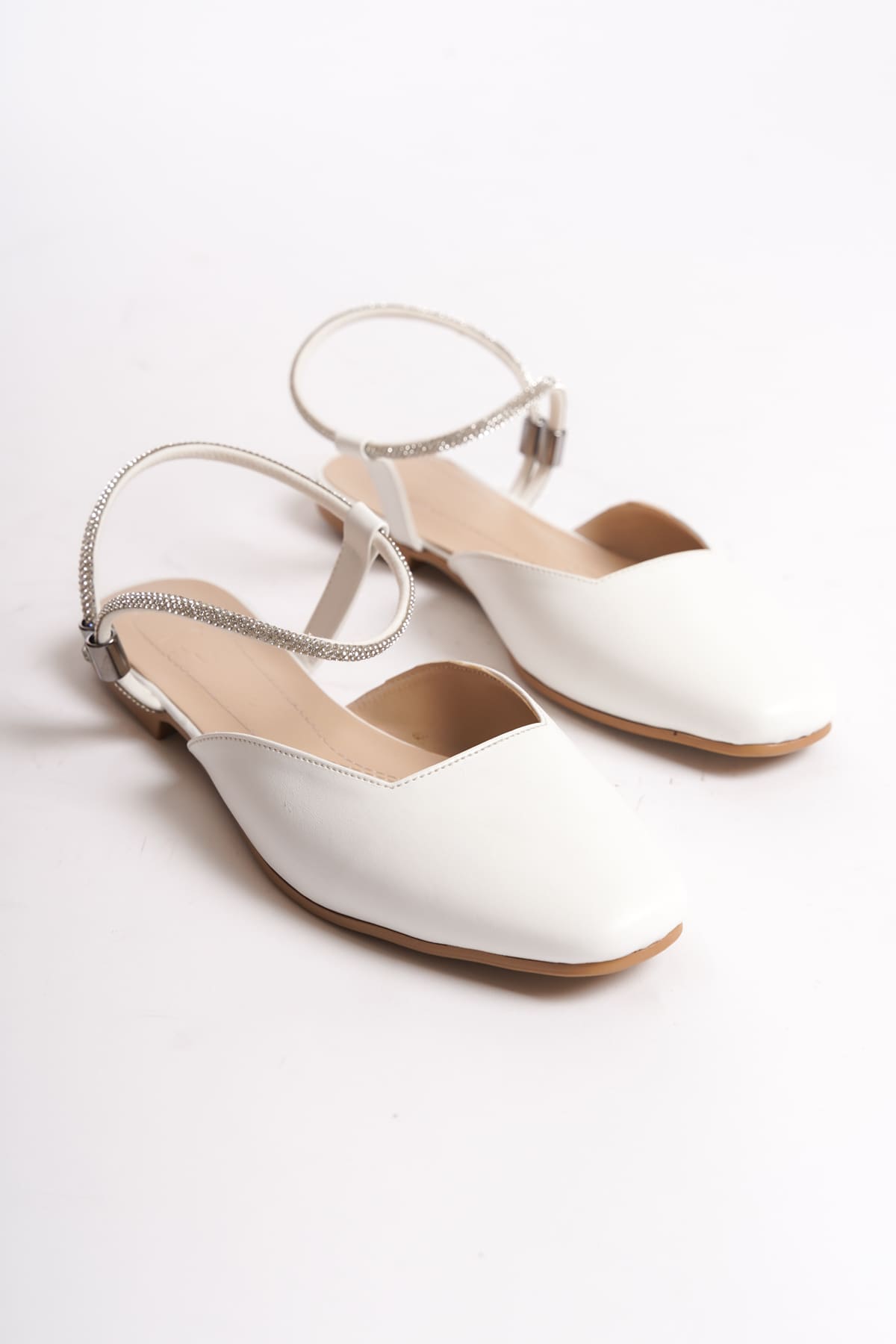 CLZ948 Rubberized Orthopedic Comfortable Sole Ankle Stone Detailed Women's Babet Shoes KT White