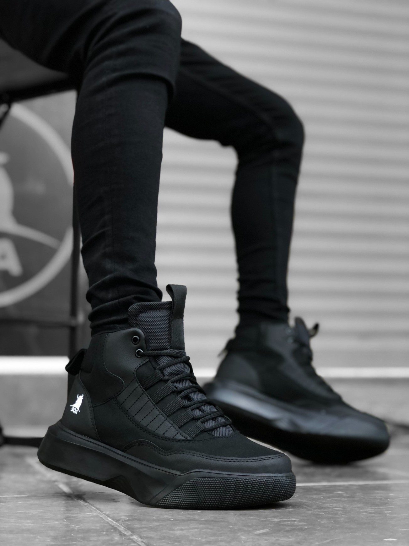 Lace-up Men's High Sole Black Sole Sport Boots