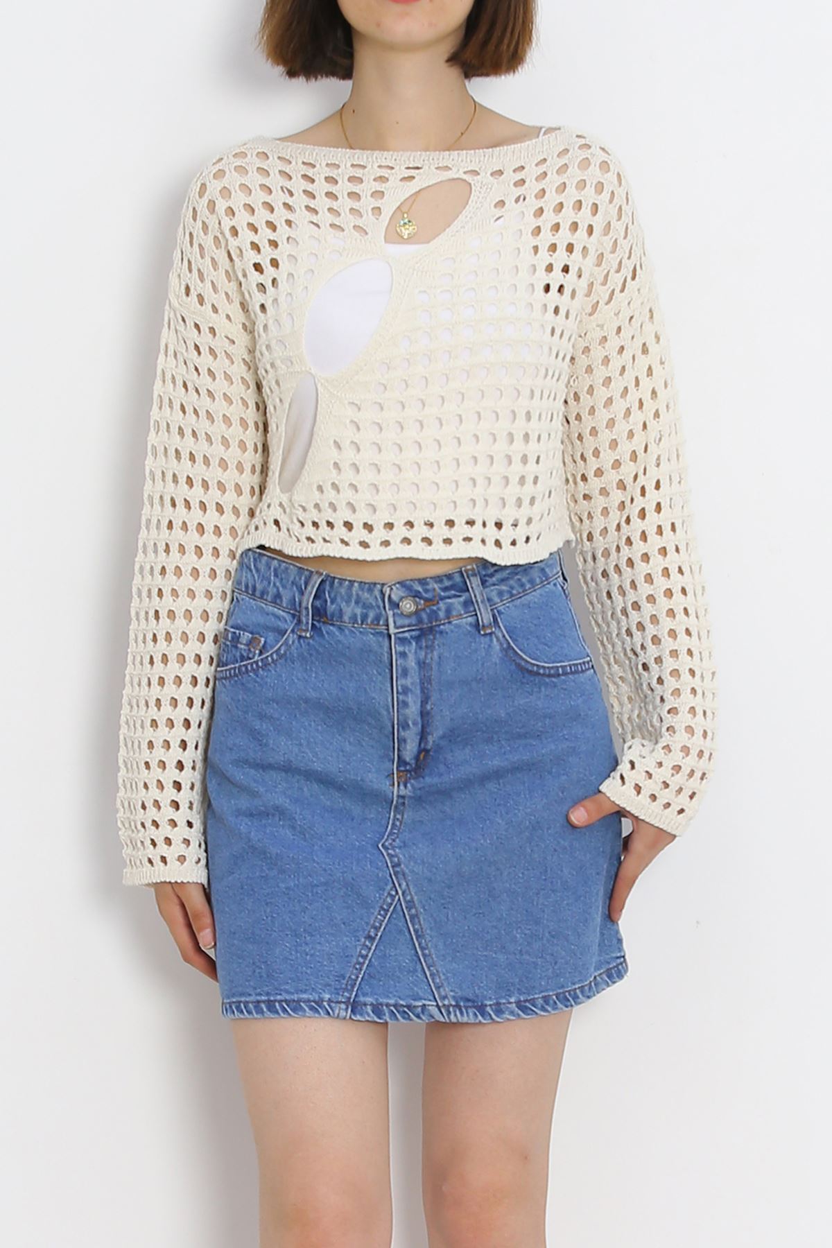 Low-cut Crop Pullover Beige