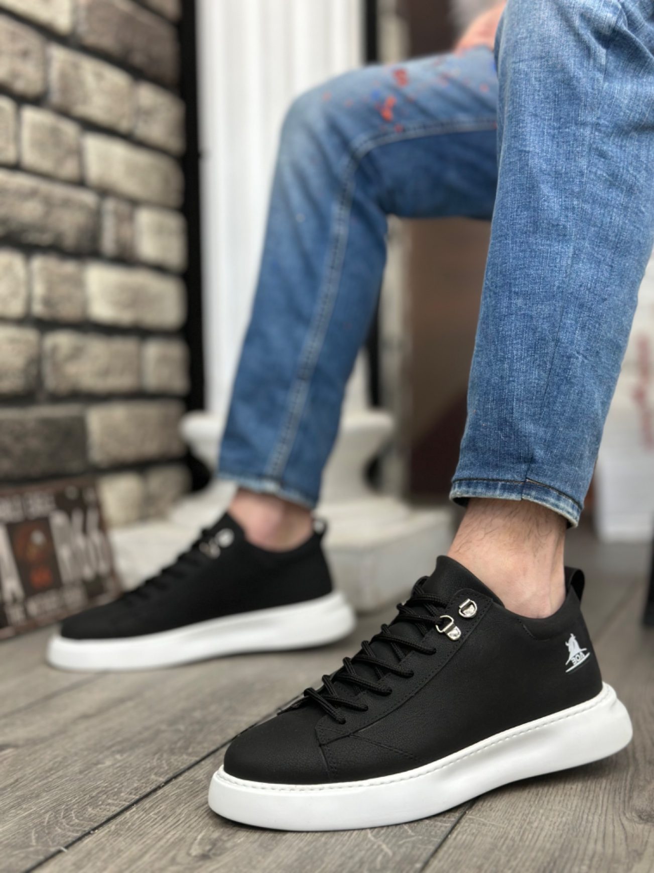 Lace-Up Men's High Sole Skin Black White Sole Sneakers