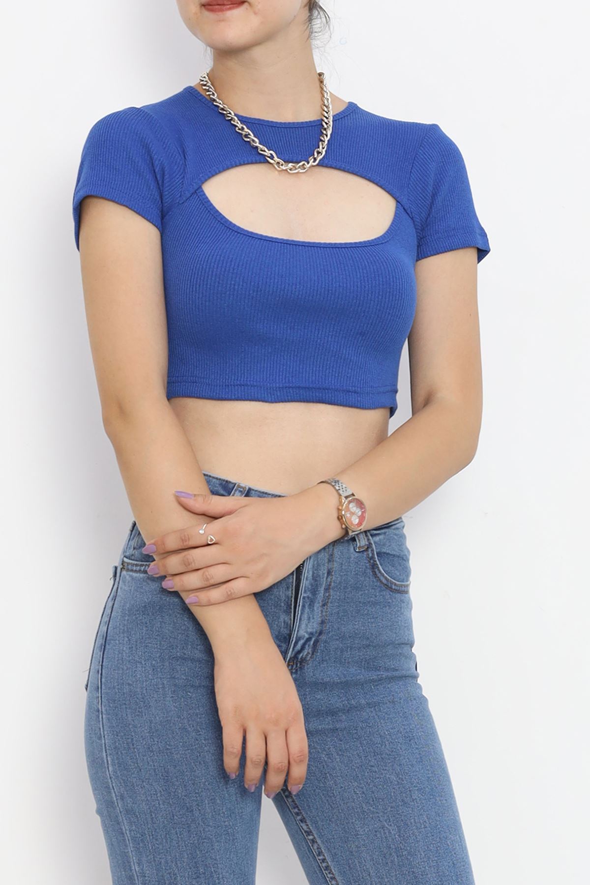 Neckline Crop Body Saks