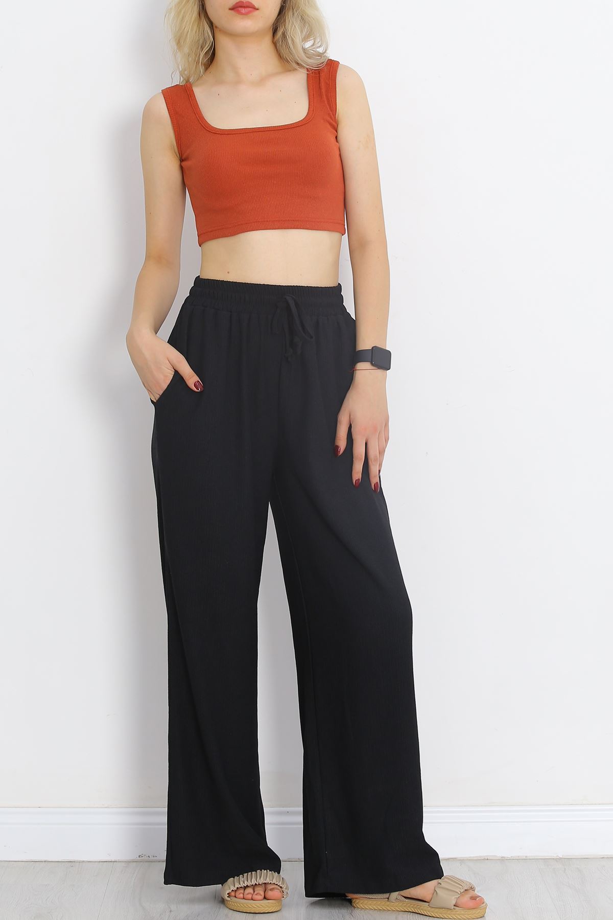 Thick Strap Crop Tank Tile