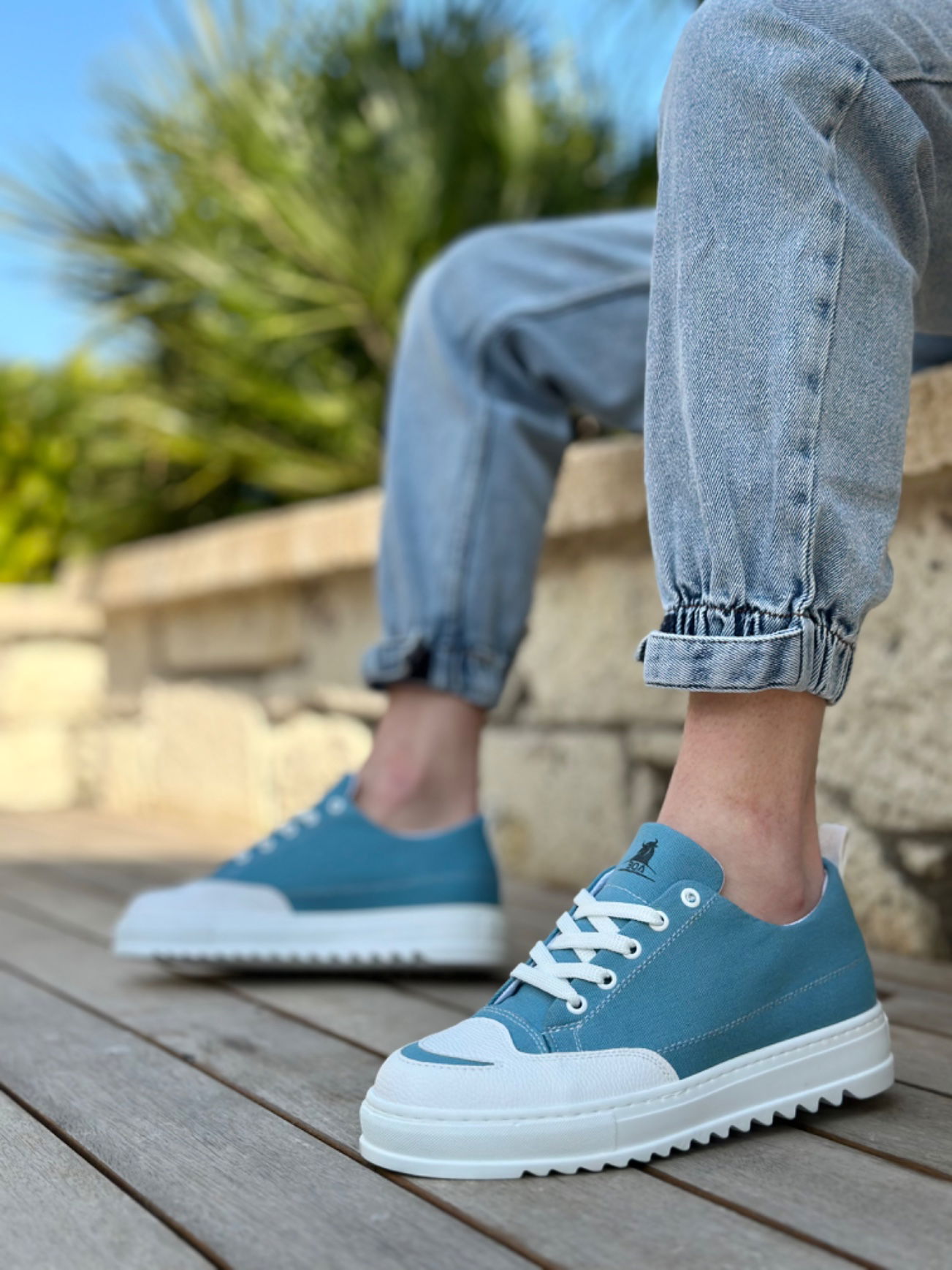 BA0328 BOA Thick High Sole Smile Patterned Turquoise Sneakers For Men