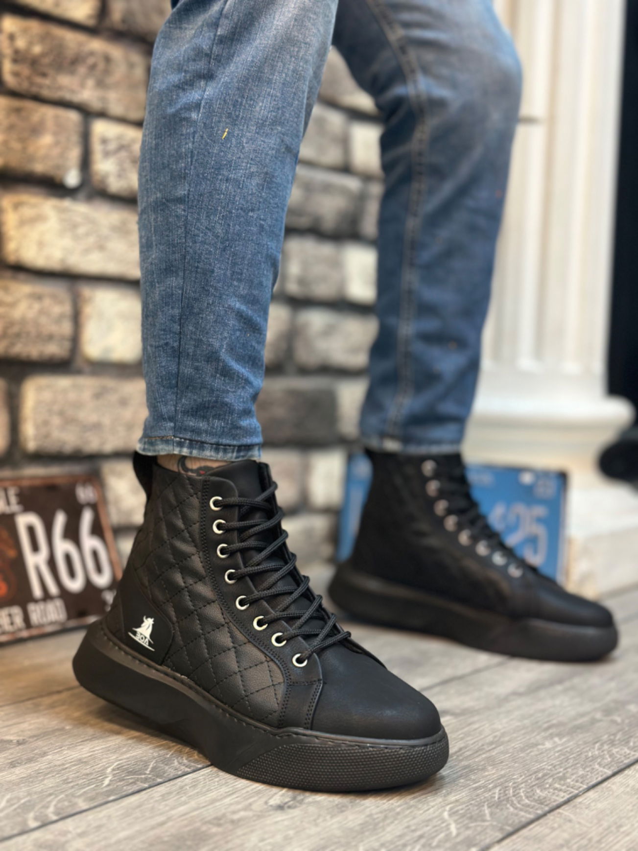 BA0159 Lace-up Black Quilted Men's High Sole Sport Boots