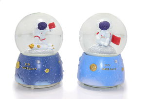 Lighted Musical Spray Snow Globe 16 cm ALK267