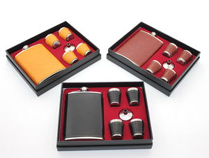 Stainless Steel Leather Flask Set with 4 Shot Glass Alk2672