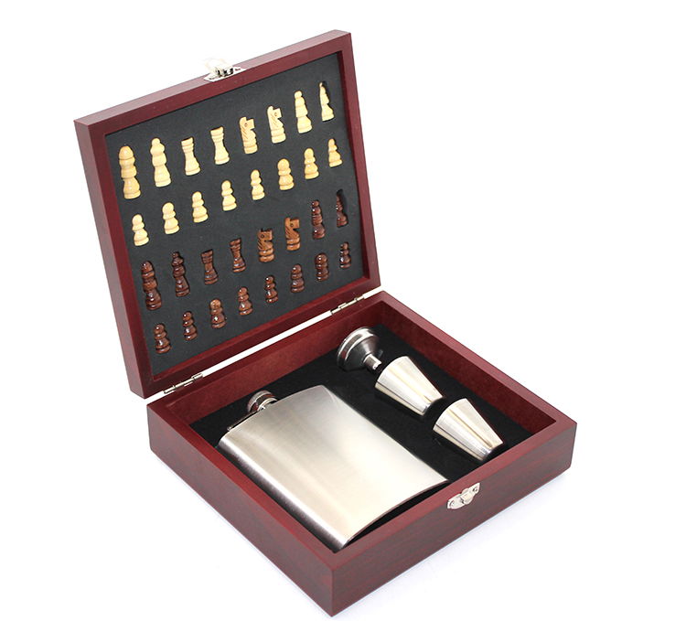 Chess Flask Set with Wooden Box Alk2680