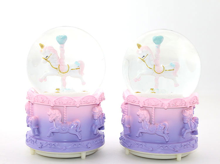 Carousel Lighted Musical Snow Globe 16 Cm Alk1989