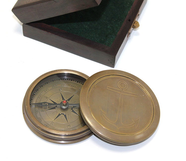 Brass Compass with Wooden Box KSK41