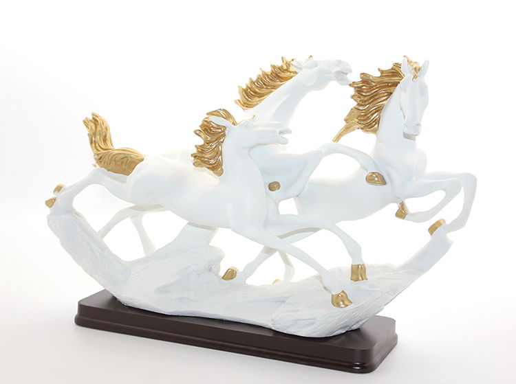 Polyester 3-Piece Steepled Horse Figure Alk1627