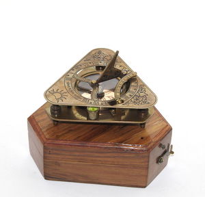 Compass with Wooden Box 3038