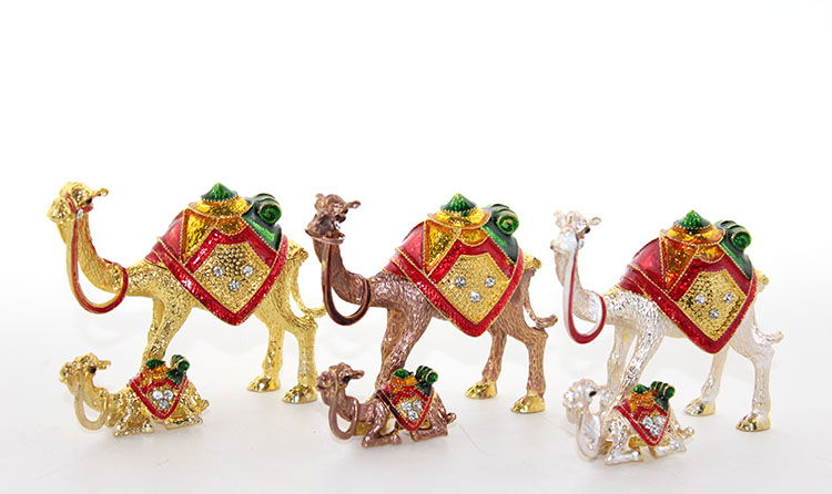 Swaroski Camel with Cubs Alk2085