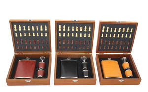 Wooden Boxed Chess Flask Set with Leather Alk2683