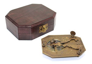 Brass Compass with Wooden Box KSK122